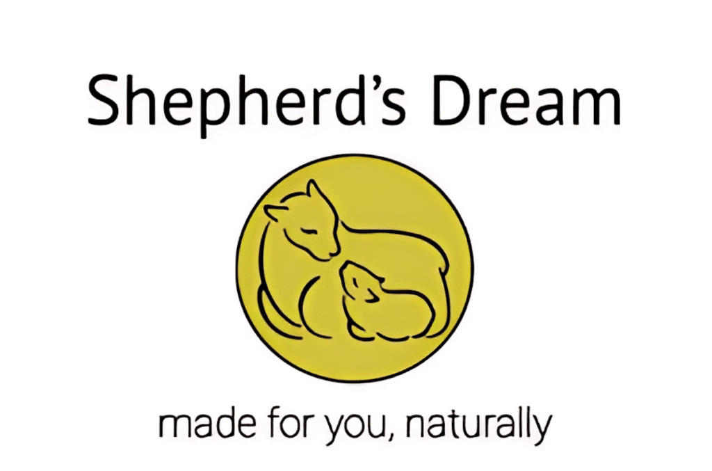 Soft sheep's wool mattress filling, natural and organic materials for improved sleep comfort.